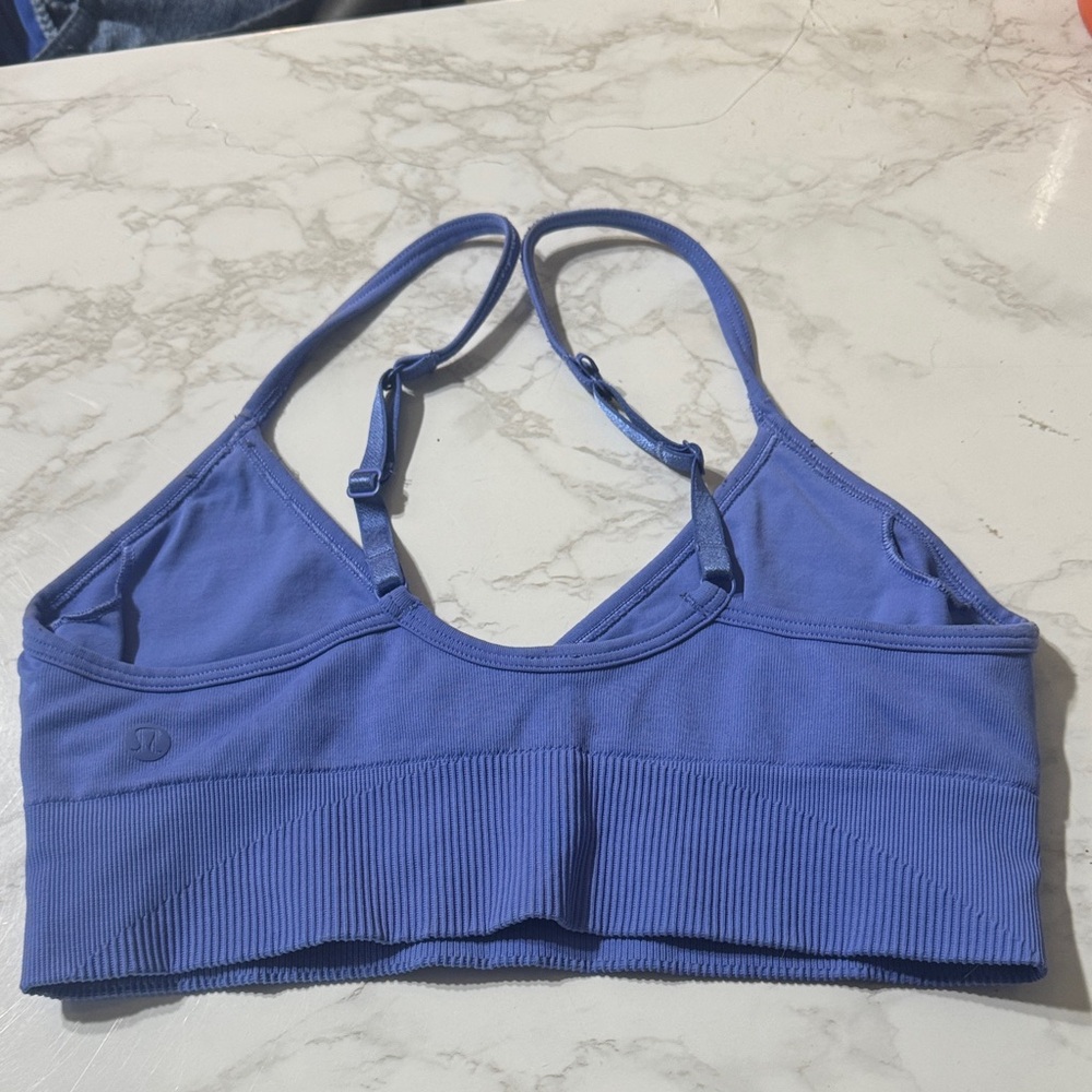 Lululemon sports bra